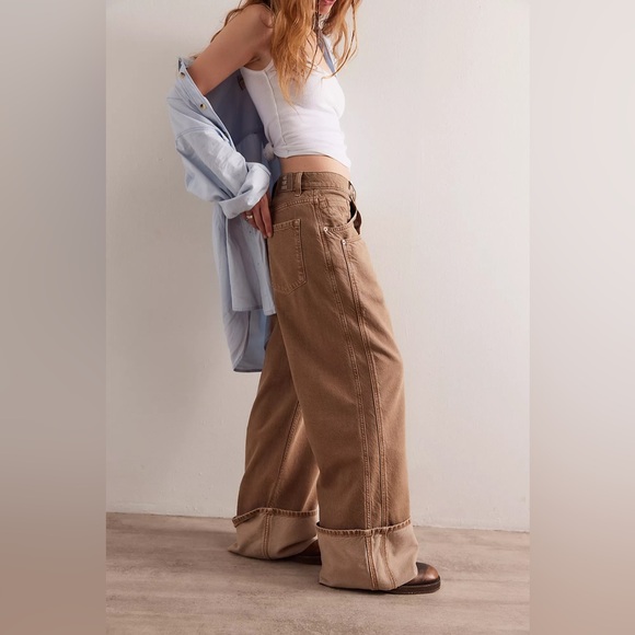 We The Free Beige Cuffed Boyfriend Jeans - Picture 2 of 6